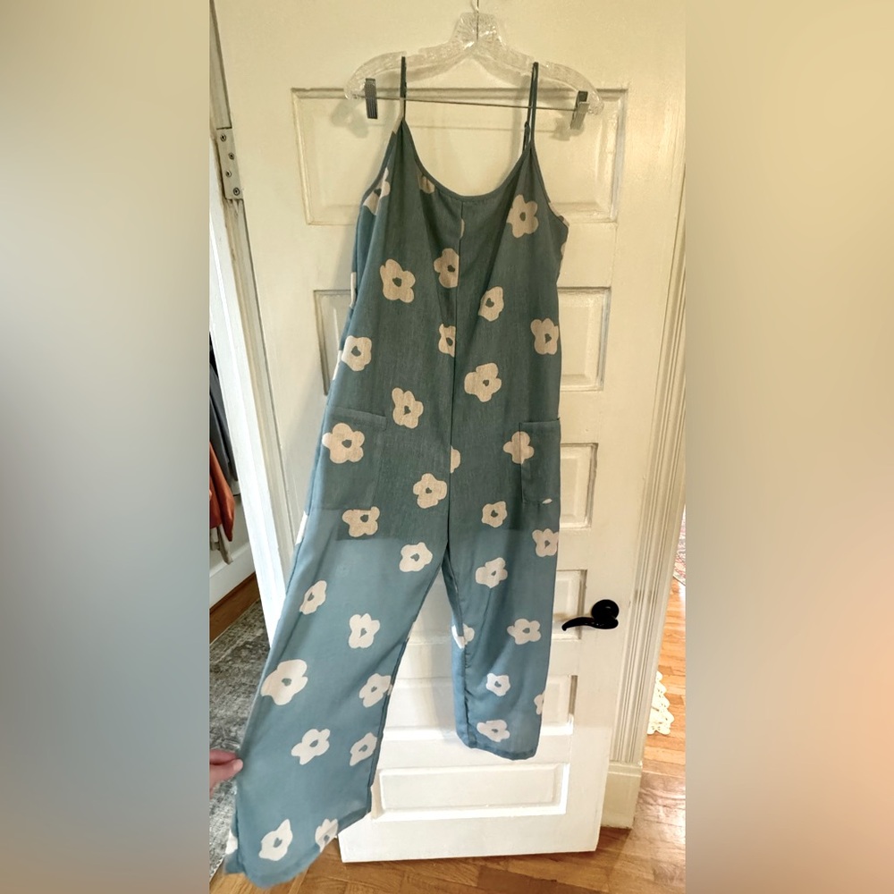 Boutique jumpsuit - blue with flowers and pockets!